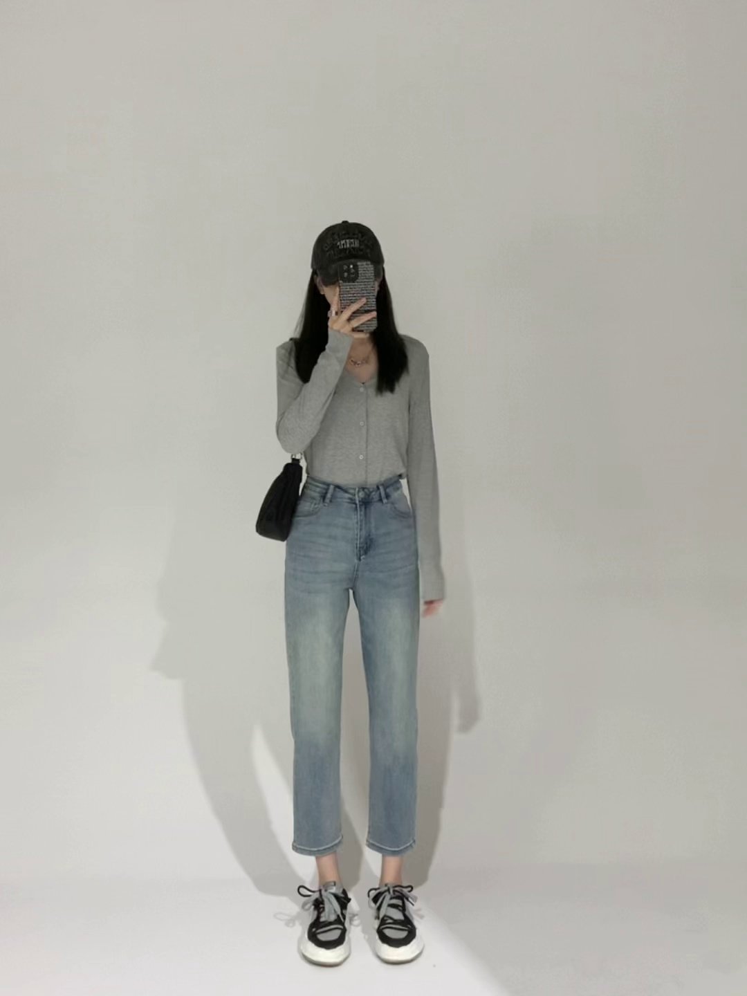 Women's cropped straight leg jeans
